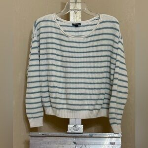 Wild Fable Cream and Blue Crew Neck Striped SweaterSz XXL